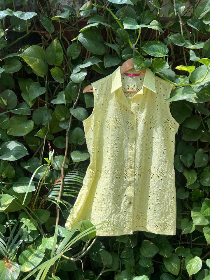 Phoebe shirt in yellow