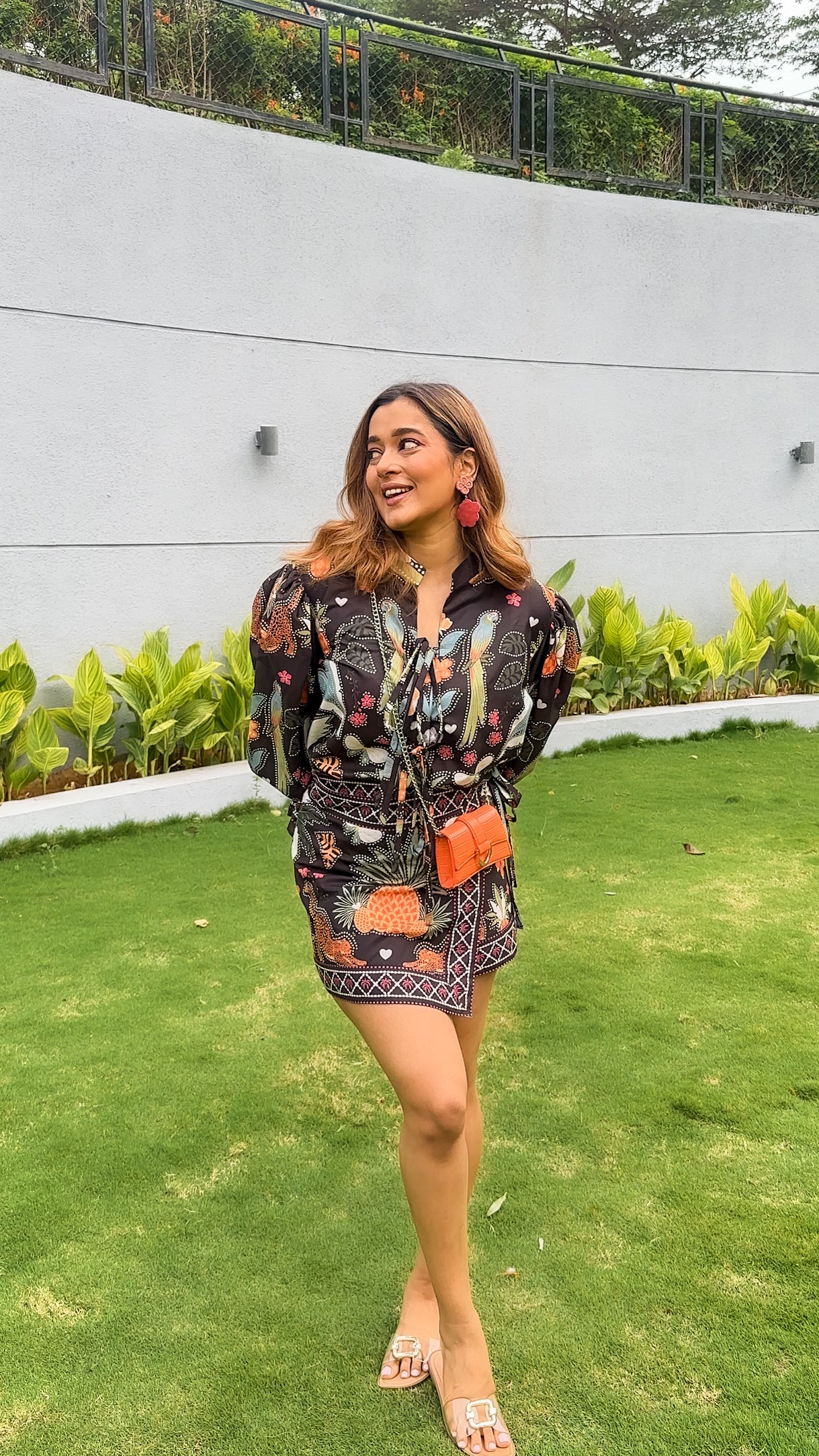 FATEMA IN BLACK GEORGIA