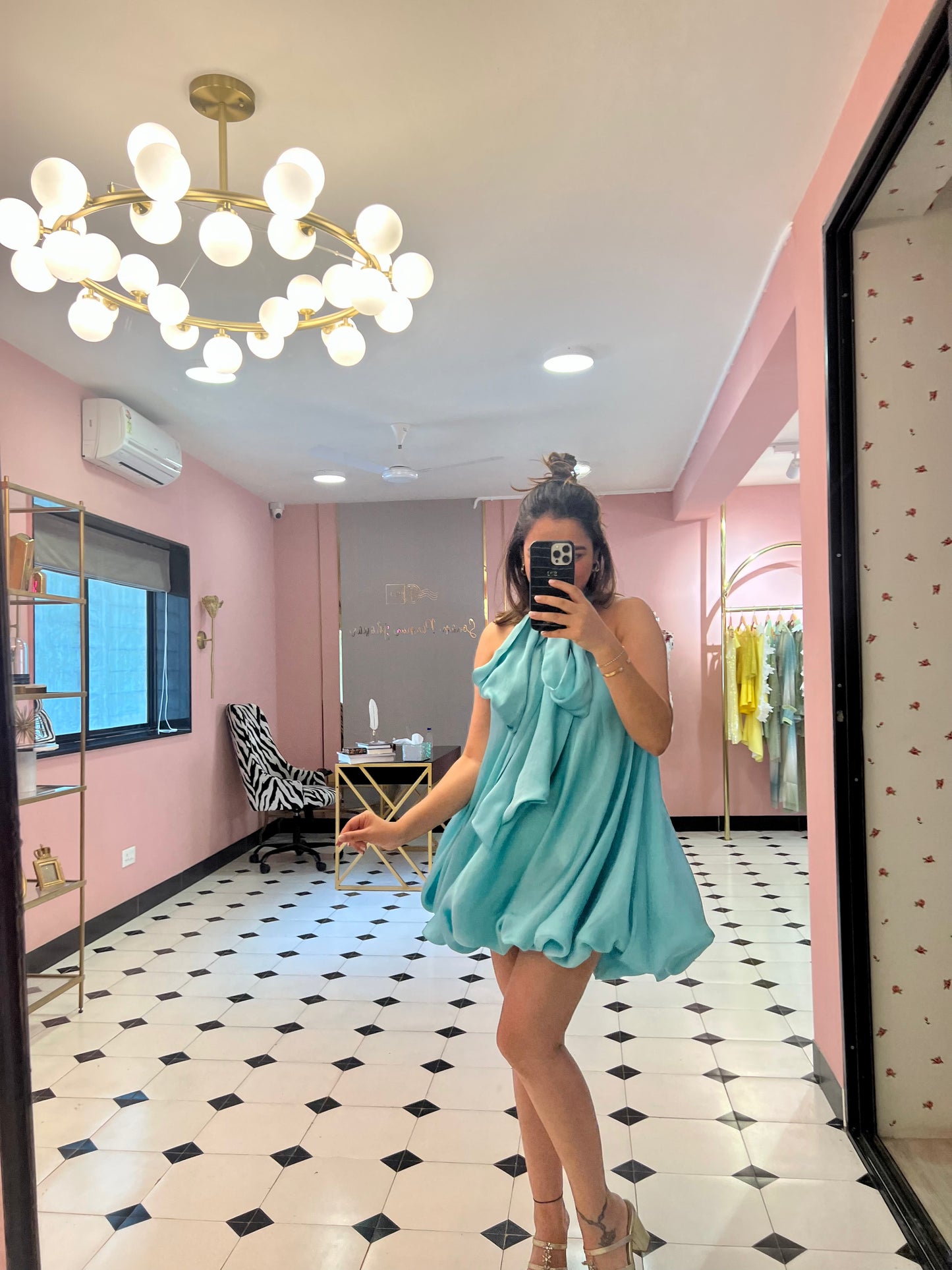 TULIP IN TEAL