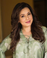 Neelam Kothari in Noor top