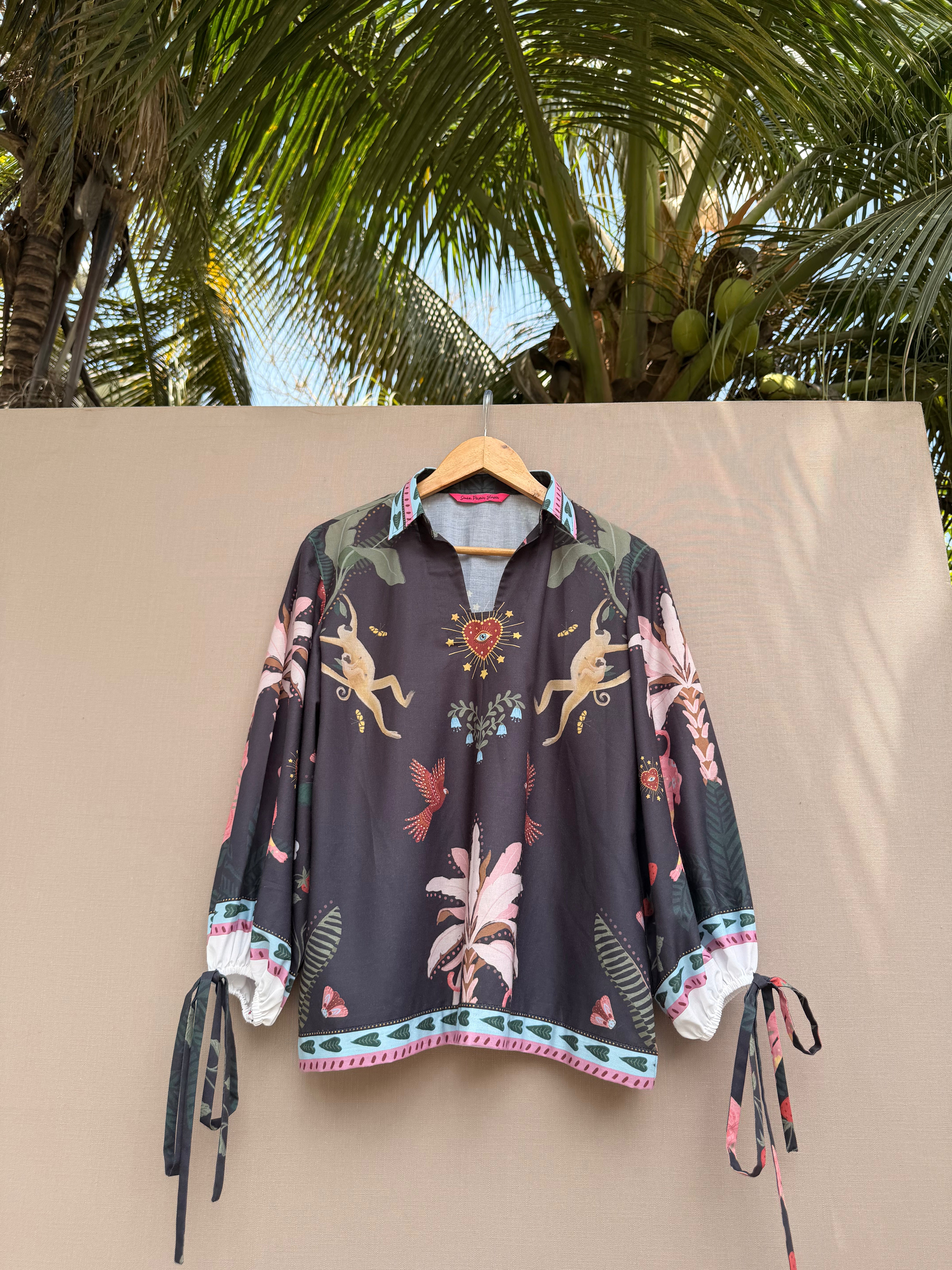 Black monkey georgia top