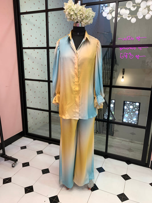 Crystal in yellow swish