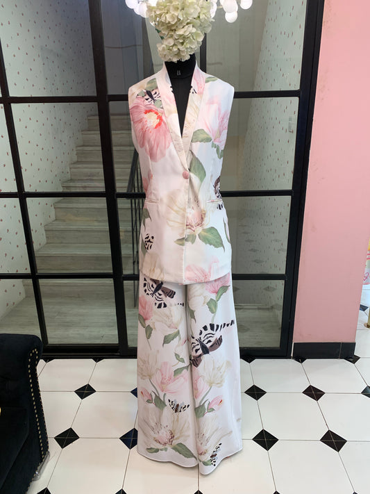 Blossom in white full print