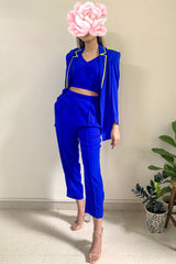 Elle in Blue