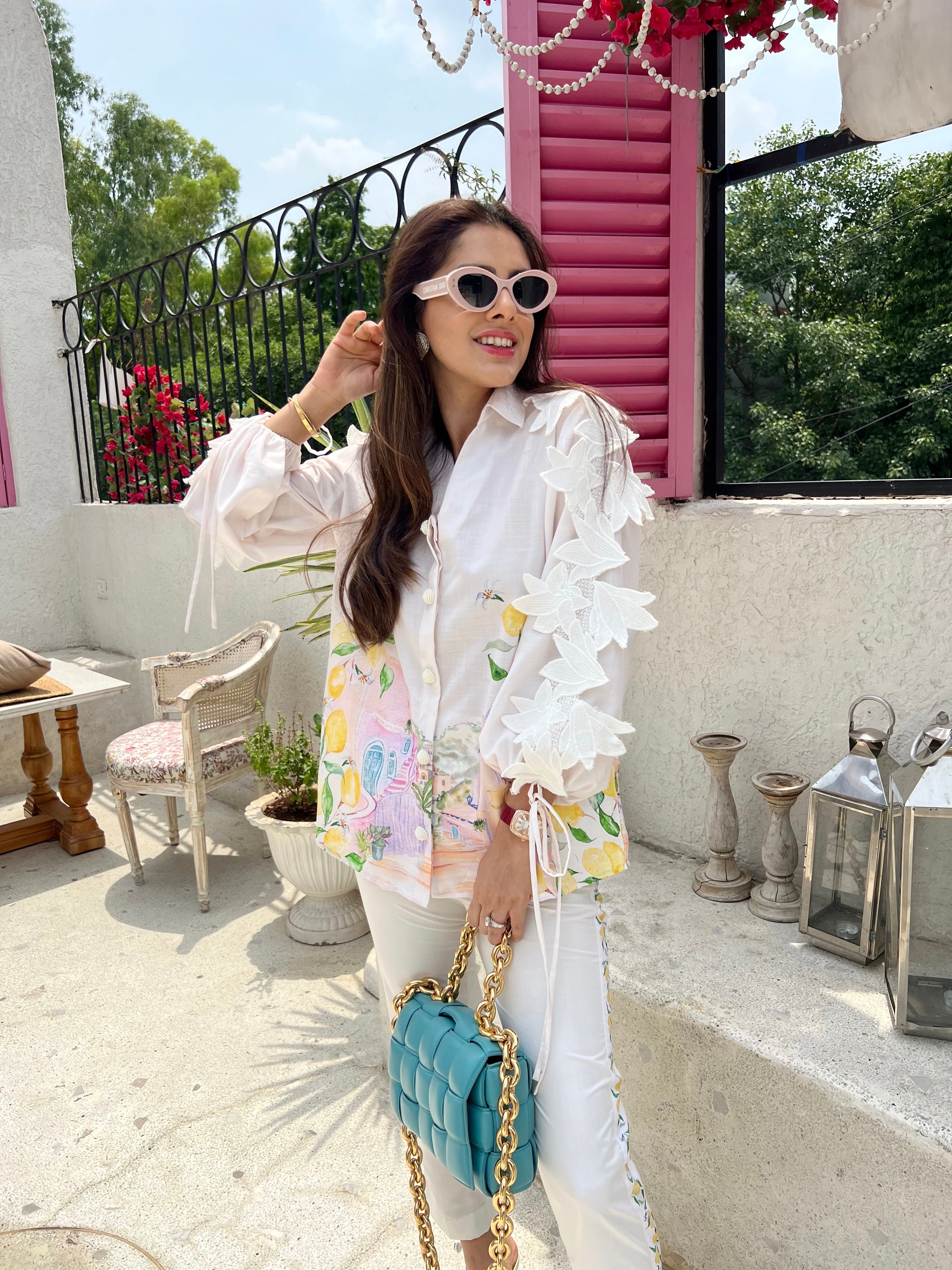 Sharnamli in white coast co-ord set