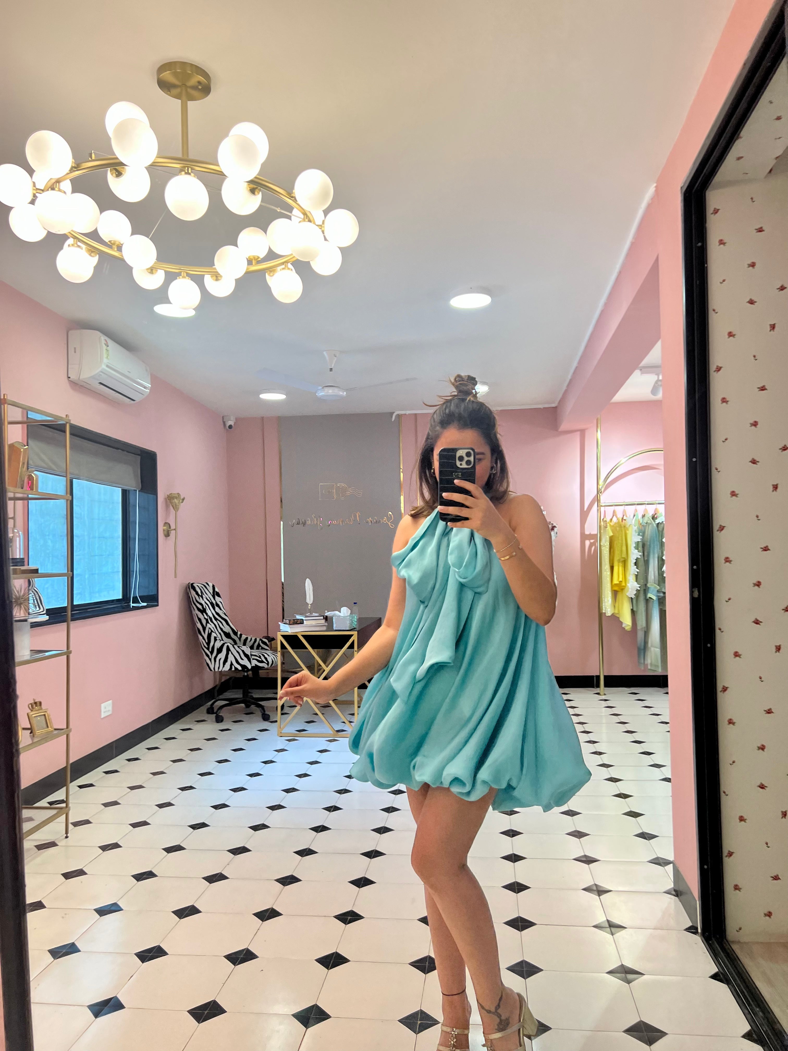 Tulip in teal
