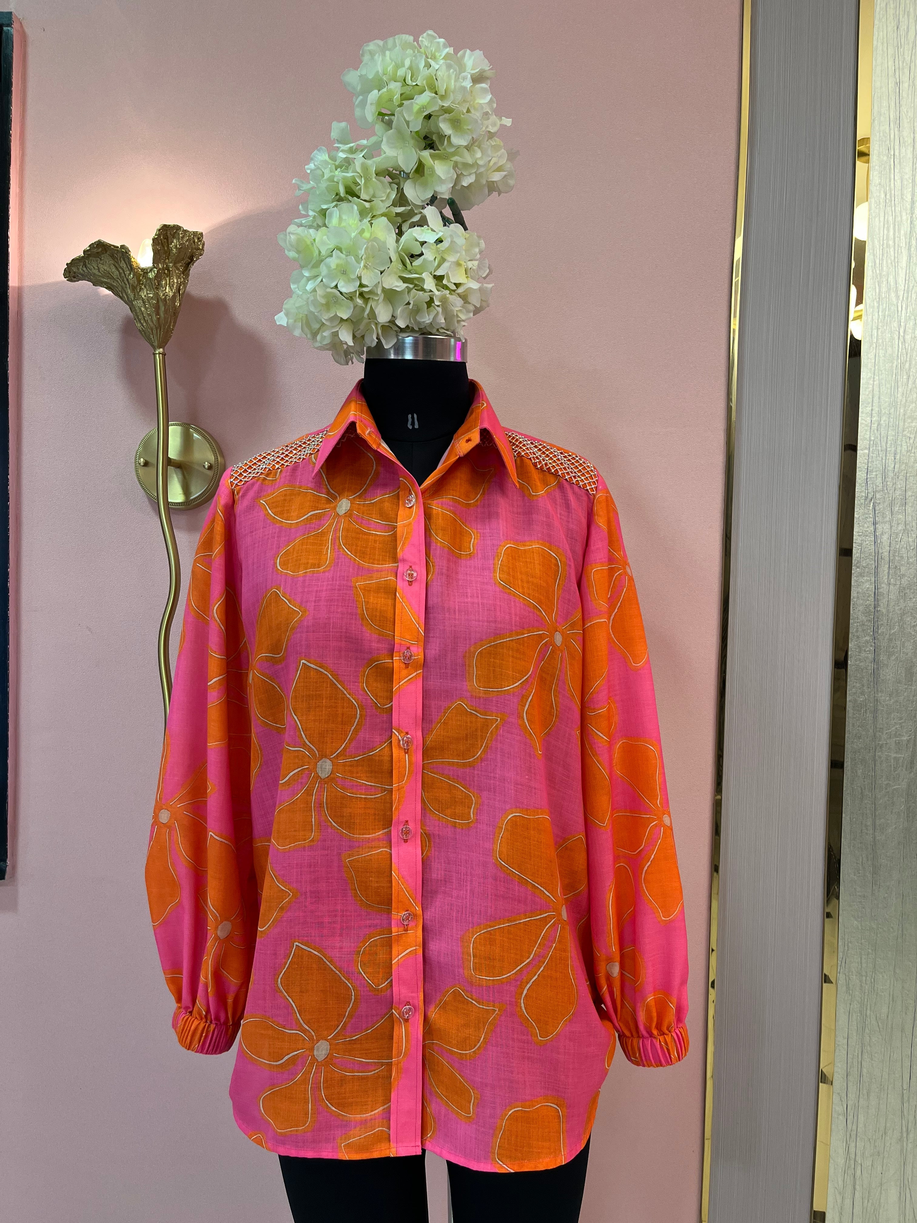 Oversized shirt in Dolly print